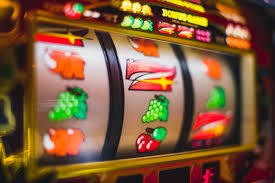 Game slot Aviator dengan tampilan dinamis real-time di Spadegaming.